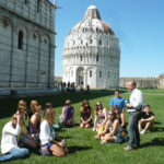 La nostra guida Gabriele in Piazza dei Miracoli